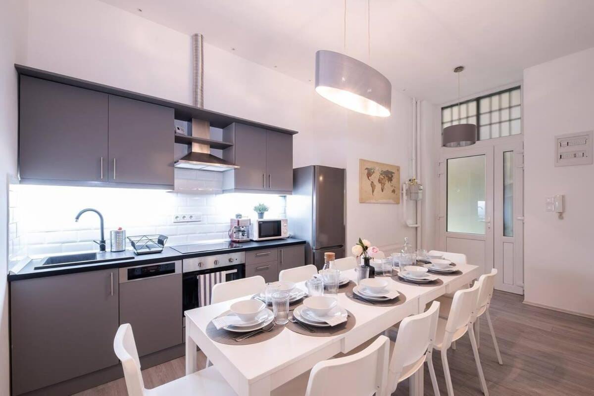 Central Brand New And Modern Apartment بودابست المظهر الخارجي الصورة