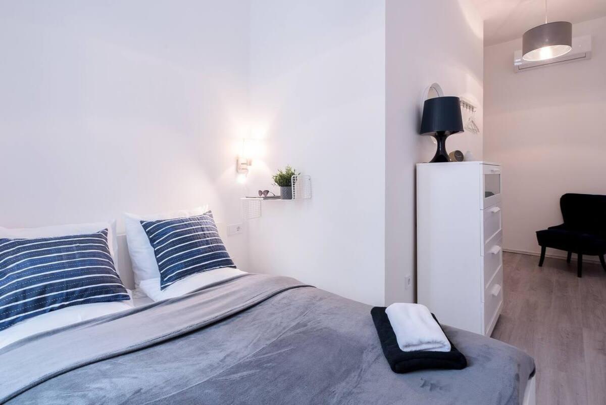 Central Brand New And Modern Apartment بودابست المظهر الخارجي الصورة