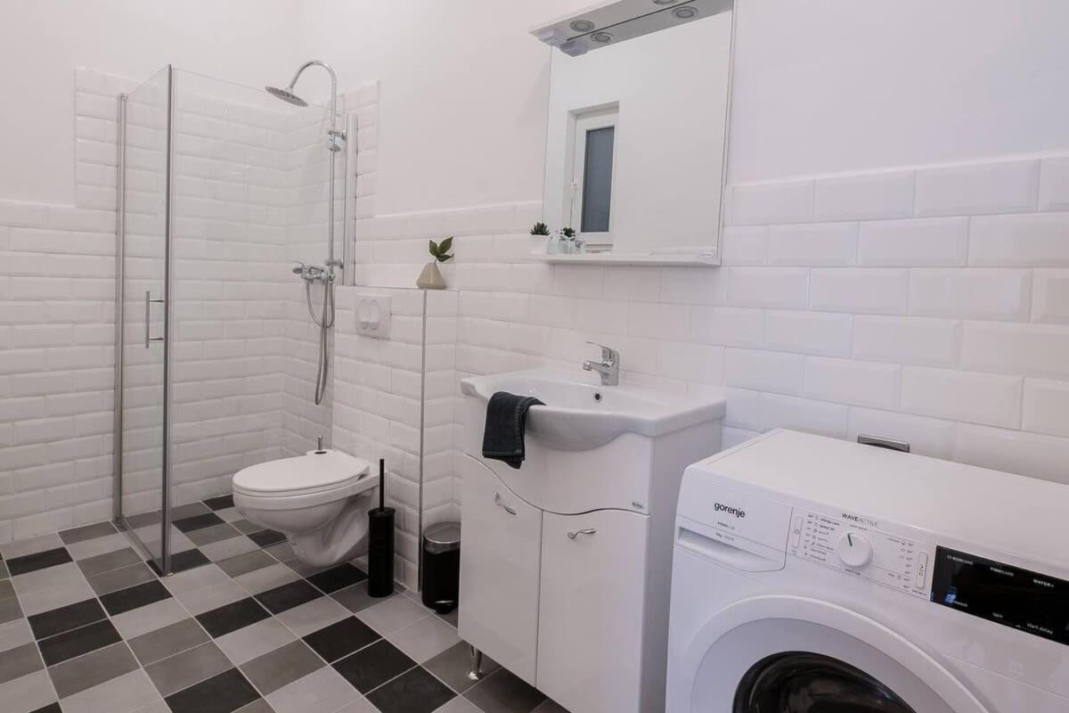 Central Brand New And Modern Apartment بودابست المظهر الخارجي الصورة
