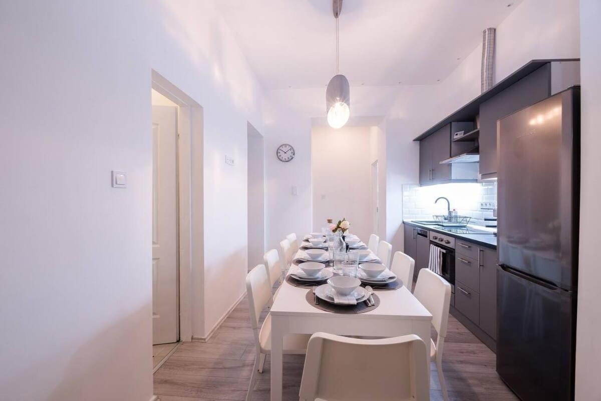 Central Brand New And Modern Apartment بودابست المظهر الخارجي الصورة